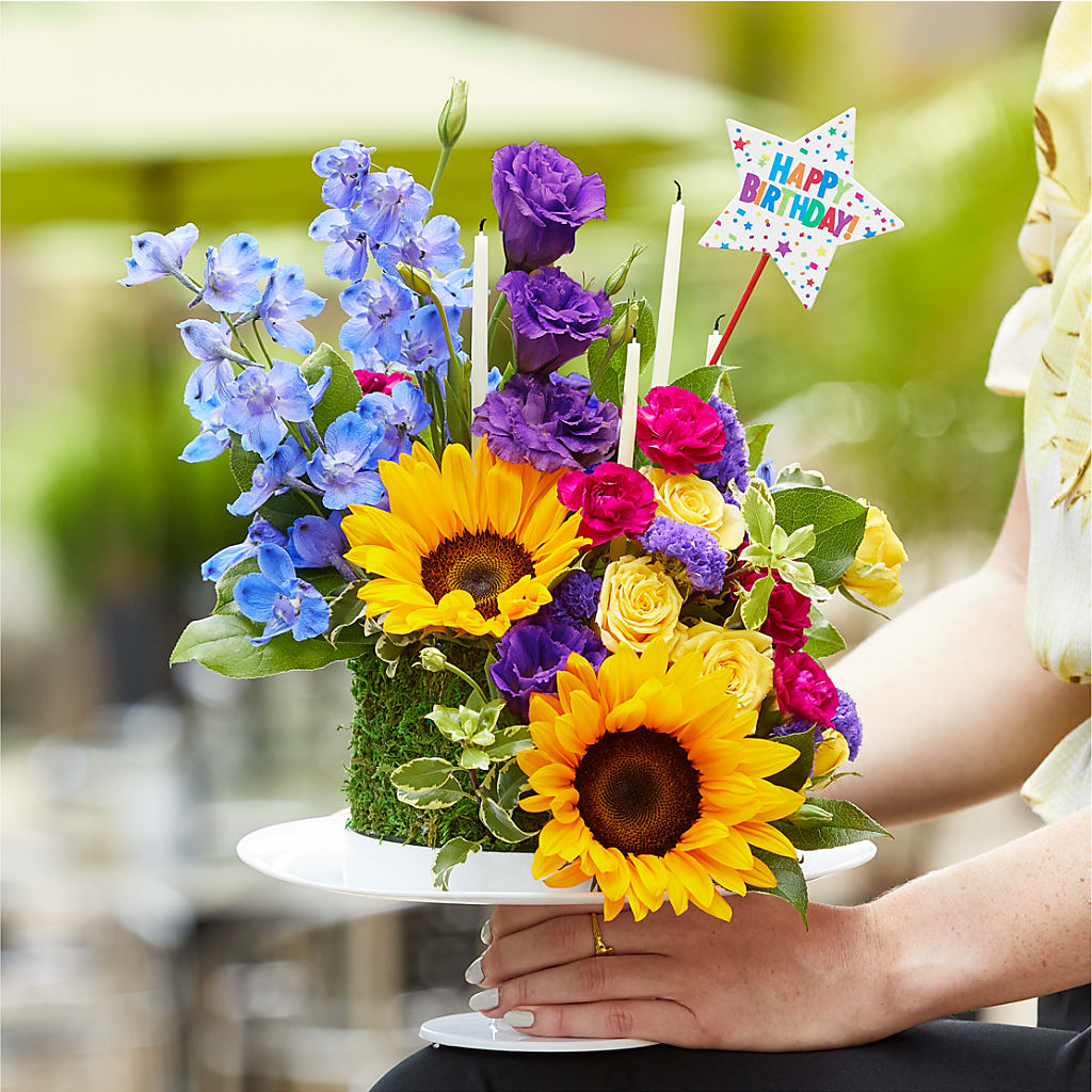 Star of the Day Floral Cake – A Special Design Florist, Newport News VA